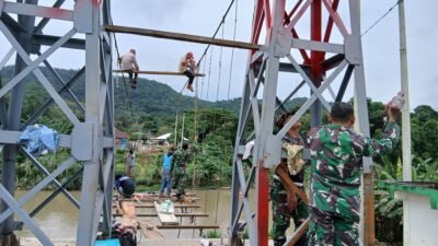 Wujudkan Impian Warga, Prajurit TNI Kebut Pembangunan Jembatan Gantung Sungai Ogan