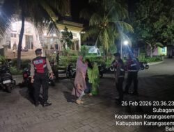 Wujudkan Ramadhan Aman dan Nyaman, Sat Samapta Turun Langsung Berikan Pengaman saat Warga Menjalankan Sholat Tarawih