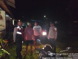 Tingkatkan Pengamanan Wilayah Hukumnya, Polsek Selat Intensikan Giat Blue Light Patrol  