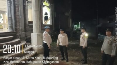 Berikan Rasa Aman, Polsek Bebandem Berikan Pengamanan Pelaksanaan Sholat Tarawih di Sejumlah Masjid