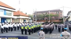 Sipropam Polres Karangasem Laksanakan Pengawasan,  Apel Jam Pimpinan di Lapangan Pesat Gatra