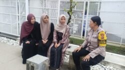 Pererat dan Bangun Komunikasi,  Bhabinkamtibmas Kelurahan Karangasem Berikan Himbauan kepada Generasi Muda untuk Bijak Bermedia Sosial