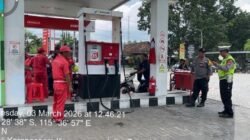 Cegah Gangguan Kamtibmas, Polsek Karangasem Gelar Patroli Dialogis KRYD ke SPBU Jasri, dan Jalan Vetran Amlapura   