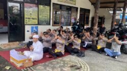 Polsek Selat Melaksanakan Persembahyangan Bersama, di Hari Purnama Kesanga