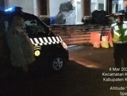 Jaga Situasi Tetap Kondusif, Polsek Karangasem Intensifkan Blue Light Patrol Kamtibmas di Pasar Amlapura Barat
