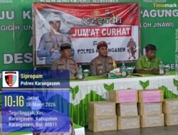 Kapolres Karangasem Gelar Jum’at Curhat, Bagikan Bingkisan kepada Warga Desa Tegallinggah