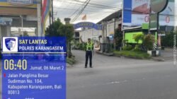Cegah Lakalantas, Anggota Lantas Polres Karangasem Laksanakan Gatur Pagi di Simpang Tiga BTN Taman Asri Karangasem