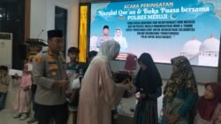 Kapolres Mesuji Berikan Santunan kepada 30 Anak Yatim di Acara Peringatan Nuzulul Qur’an dan Buka Bersama