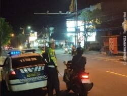 Unit Turjagwali Satlantas Polres Karangasem Laksanakan Patroli Barcode dan Blue Light