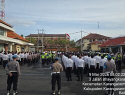 Si Propam Polres Karangasem Lakukan Pengecekan dan Pengawasan, Personil Polres Karangasem saat Pelaksanaan Apel KRYD di Mako Polres Karangasem