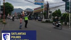 Rutinitas Anggota Lantas Polres Karangasem, Lakukan Gatur Pagi di Simpang Tiga BTN Taman Asri Karangasem