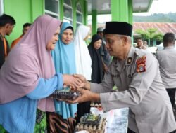 Jumat Berkah Ramadhan, Polres Aceh Tengah Salurkan Sembako untuk Warga Kayu Kul