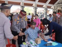 Melalui Program Minggu Kasih,  Polres Karangasem Berikan Layanan Kesehatan Gratis kepada Warga Desa Adat Jasri
