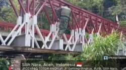 Babinsa Laksanakan Patroli Jembatan di Pepayungen Angkup, Situasi Terpantau Aman