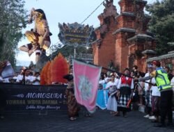 Lepas Pawai Ogoh-Ogoh Kelurahan Karangasem, Kapolres AKBP I Made Santika Berikan Pesan Kamtibmas kepada Masyarakat 