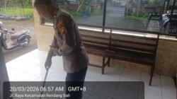 Ciptakan Lingkungan Bersih,  Personil Polsek Rendang Bersihkan Setiap Sudut Ruangan Polsek 