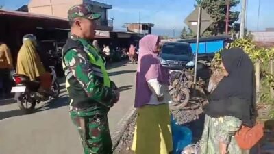 Babinsa Koramil 07/Atu Lintang Laksanakan Komsos Bersama Warga di Desa Bintang Kekelip