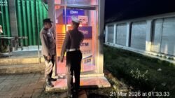 Tingkatkan Keamanan Wilayah  Hukumnya, Polsek Selat Laksanakan Blue Light Patrol 