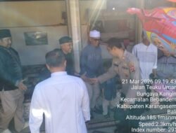 Pererat Silaturahmi di Momen Idul Fitri, Kapolsek Bebandem Hadir di Tengah Masyarakat di Kampung Muslim Kecicang Islam