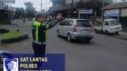 Pastikan Kelancaran Arus Lalulintas, Unit Turjawali Sat Lantas Lakukan Gatur Lalin di Pos 3 Patung Salak Jasri
