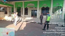 Sinergi Tanpa Batas Personil Polsek Kawasan Pelabuhan Padangbai Bersama TNI AD, TNI AL, Berikan Pengamanan Shalat Idul Fitri, di Masjid Al-Falah Padangbai 