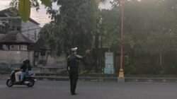 Unit Turjawali Sat Lantas Lakukan Gatur Lalin, di Pos 3 Patung Salak Jasri