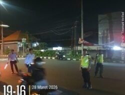 Jaga Kenyamanan Warga, Polsek Bebandem Amankan Pusat Keramaian Akhir Pekan di Jalur 11 Veteran Barat