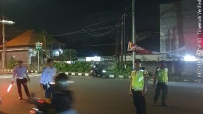 Jaga Kenyamanan Warga, Polsek Bebandem Amankan Pusat Keramaian Akhir Pekan di Jalur 11 Veteran Barat