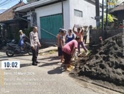 Cegah Gangguan Kamtibmas, Bhabinkamtibmas Polsek Bebandem Gelar Cooling System Bersama Buruh Angkut Pasir