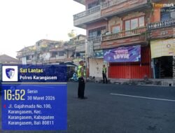 Rutinitas Satlantas Polres Karangasem Laksanakan Pos Sore dan Gatur Lalin, di Pasar Senggol Jalan Gajah Mada Amlapura