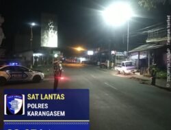 Tekan Angka Lakalantas dan Kamtibselcarlantas, Unit Turjagwali Satlantas Polres Karangasem Gelar Patroli Barcode dan Blue Light Patrol