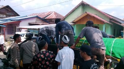 Bukti Polri Hadir di Tengah Masyarakat, Polsek Muara Pinang Fasilitasi Pemakaman Warga Empat Lawang