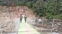 Babinsa Koramil 08/Silih Nara Patroli Jembatan Gantung Burni Bius, Situasi Aman