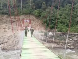 Babinsa Koramil 08/Silih Nara Patroli Jembatan Gantung Burni Bius, Situasi Aman