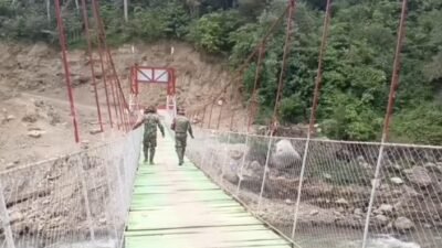 Babinsa Koramil 08/Silih Nara Patroli Jembatan Gantung Burni Bius, Situasi Aman