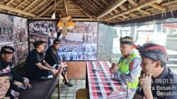 Pererat Silaturahmi, Kapolsek Rendang Sambangi Pecalang Besakih Berikan Pesan Kamtibmas dalam Menjaga Situasi Tetap Kondusif