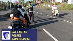 Personil Polsek Rendang Lakukan Pengamanan Pengaturan Arus Lalu Lintas, Karya IBTK Pura Besakih