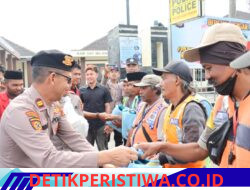 Polres Aceh Tengah Peringati Hari Buruh dengan Aksi Humanis “Jum’at Berbagi”
