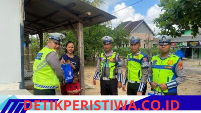 Lanjutkan Tradisi Kebagian, Sat Lantas Polres Mesuji Gelar “TASI BERKAH”, Bagikan Beras Kepada Warga Kurang Mampu