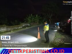 Sinergi Tanpa Batas: Polri, Linmas, dan Pecalang Kawal Perbaikan Infrastruktur Telkom di Bebandem