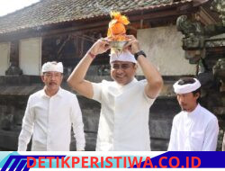 Kapolres Karangasem Wakili Kapolda Bali dalam Upacara Ngeruwak Pembangunan Pura Banua