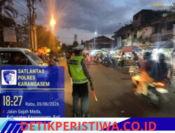 Satlantas Polres Karangasem Lakukan Pos Sore dan Gatue Lalin, di Depan Pasar Senggol Jalan Gajah Mada Amlapura