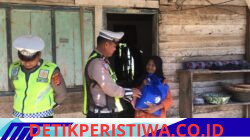 Sat Lantas Polres Mesuji Laksanakan Tasi Berkah Presisi, Bagikan 10 Karung Beras untuk Warga Kurang Mampu