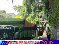 Satlantas Polres Karangasem Berikan Himbauan Para Sopi Truk,  Tidak Parkir Sembarangan di Kawasan Obyek Wisata Candidasa