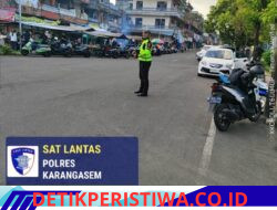 Rutinitas Satlantas Polres Karangasem Lakukan Pos Sore dan Gatur Lalin, di Depan Pasar Senggol Jalan Gajah Mada Amlapura