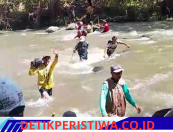 Tiga Kadus di Pulau Tengah Gotong Royong Atasi Dampak Banjir Bandang, Warga Harap Bantuan Pemkab Merangin