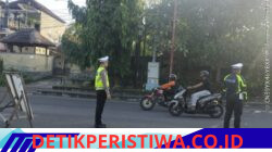 Rutinitas Unit Turjawali Sat Lantas Lakukan Gatur Lalin di Pos 3 Patung Salak Jasri