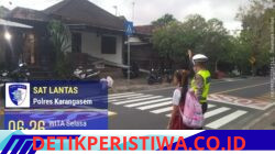 Utamakan Keselamatan Kalangan Pelajar, Sat Lantas Sebrangkan Siswa Siswi SD Negeri 1 Subagan