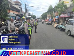 Laksanakan Gatur Lalin di Pasar Amlapura, Sat Lantas Berikan Pemahaman Tertib Berlalulintas kepada Masyarakat 