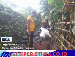 Pastikan Proyek Infrastruktur Berjalan Lancar, Bhabinkamtibmas Polsek Bebandem Pantau Proyek Pembangunan Jalan Desa Macang